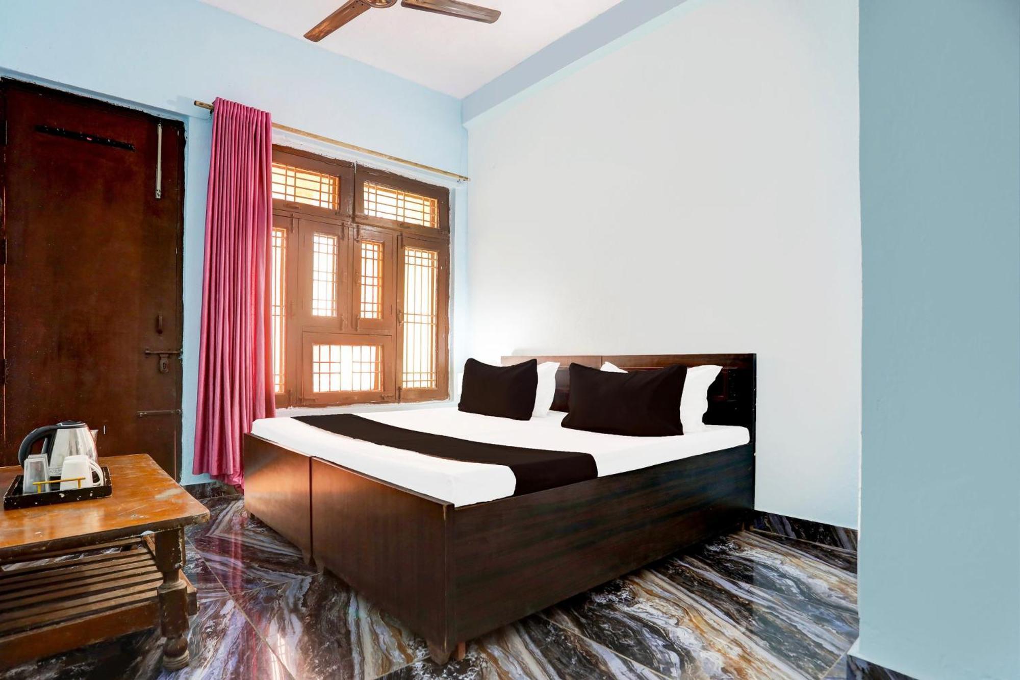 Spot On New Diamond Guest House Rudrapur Екстер'єр фото